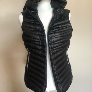 Spyder down vest.  Size M. Org. $150.
